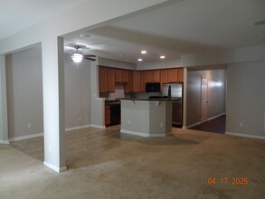 4655 Revolutionary Way in Williamsburg, VA - Foto de edificio - Building Photo