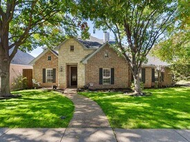 18731 Thorntree Ln in Dallas, TX - Building Photo