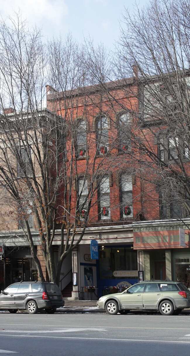 312 Main St