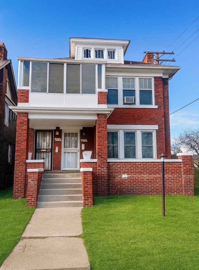 property at 1928 Gladstone St