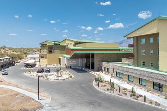 La Posada at Pusch Ridge in Oro Valley, AZ - Building Photo - Building Photo