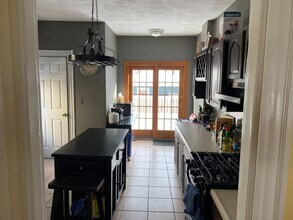 77 Sheridan Ave in Medford, MA - Building Photo - Building Photo