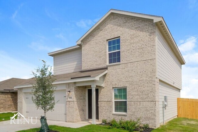 221 Riverdale Dr in Jarrell, TX - Building Photo - Building Photo