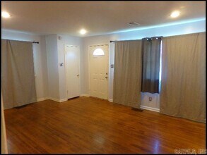 9910 Brooks Ln in Little Rock, AR - Building Photo - Building Photo