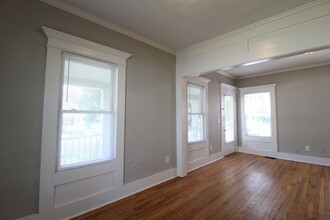2906 W 44th Ave in Kansas City, KS - Building Photo - Building Photo