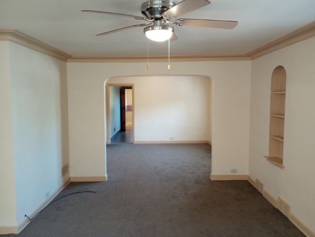 7800 S Yates Blvd in Chicago, IL - Building Photo - Building Photo