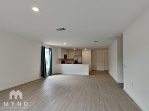 13802 Strange Way in San Antonio, TX - Building Photo - Building Photo