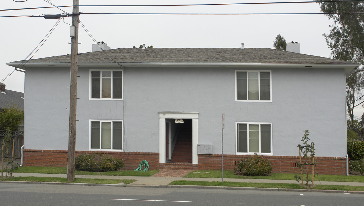 1735 Lincoln Ave in Alameda, CA - Foto de edificio