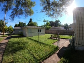 2001 Barrett Ave in Royal Oak, MI - Building Photo - Building Photo