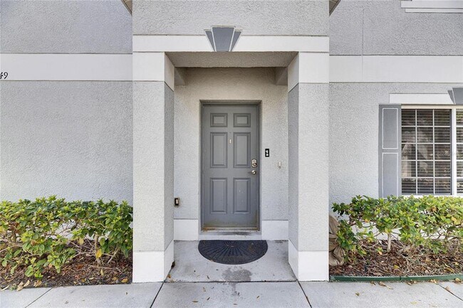4049 Dolphin Dr in Tampa, FL - Building Photo - Building Photo