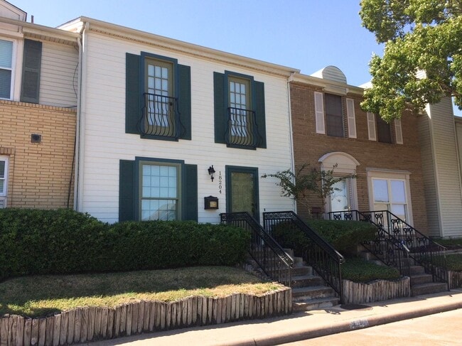 property at 18204 Vinland Dr
