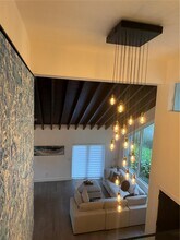 3231 Salzedo St in Coral Gables, FL - Foto de edificio - Building Photo