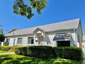 2704 N Hunter St in Stockton, CA - Building Photo