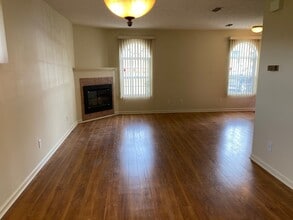 805 W 2nd St in Washington, NC - Foto de edificio - Building Photo