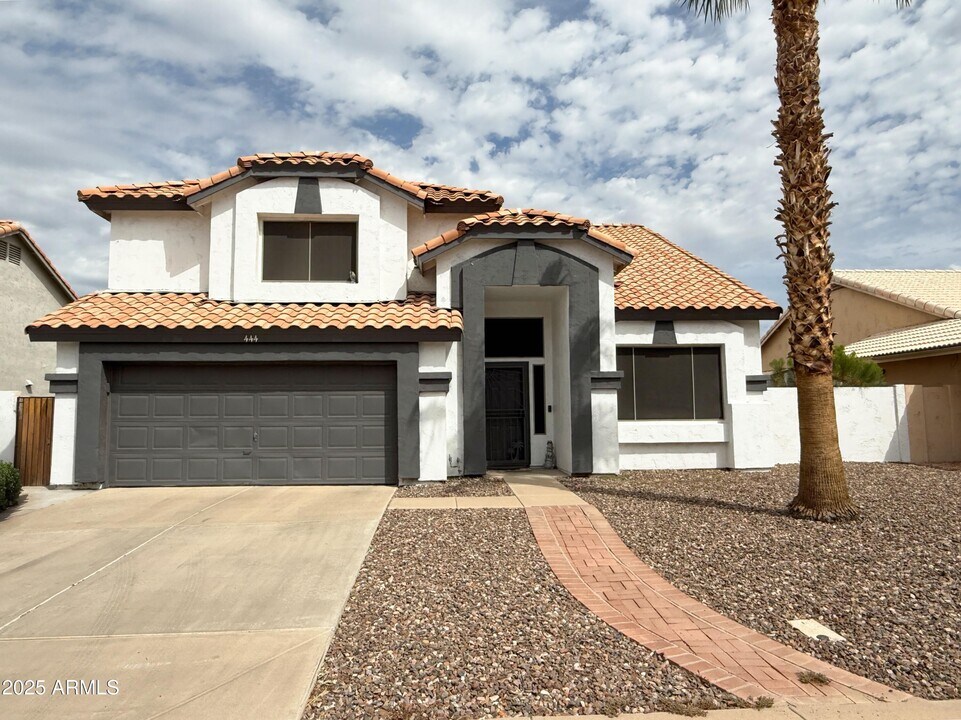 444 E Ave Sierra Madre in Gilbert, AZ - Building Photo