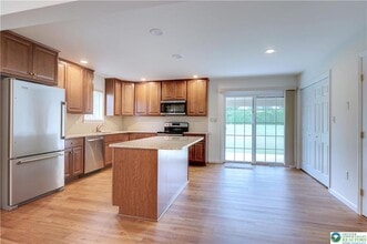 1055 Decatur St in Bethlehem, PA - Building Photo - Building Photo