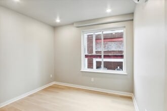 316 S 52nd St, Unit 4 in Philadelphia, PA - Building Photo - Building Photo