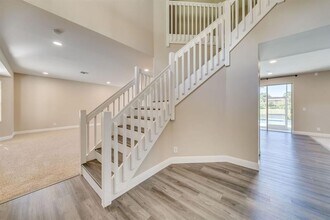558 Stonemont Dr in Weston, FL - Foto de edificio - Building Photo