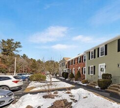 848 Plain St, Unit 45 in Marshfield, MA - Building Photo - Building Photo