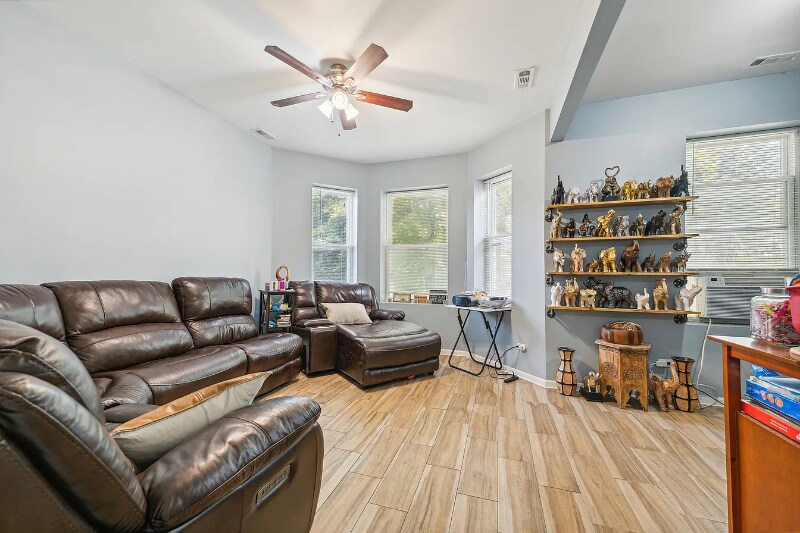 5412 S Wood St in Chicago, IL - Building Photo