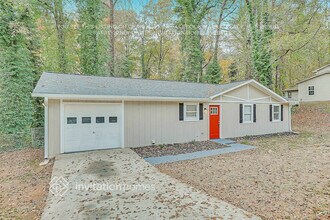 210 Hunt Ridge Dr in Stockbridge, GA - Building Photo - Building Photo