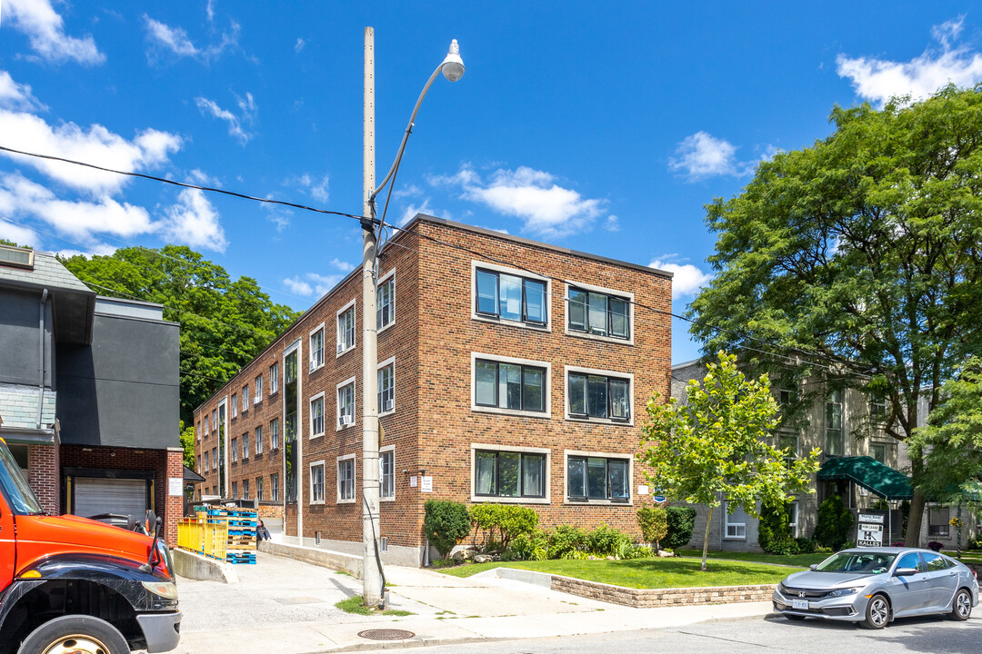 464 Summerhill Ave in Toronto, ON - Building Photo