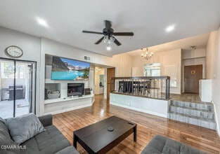 3318 Darby St in Simi Valley, CA - Building Photo - Building Photo
