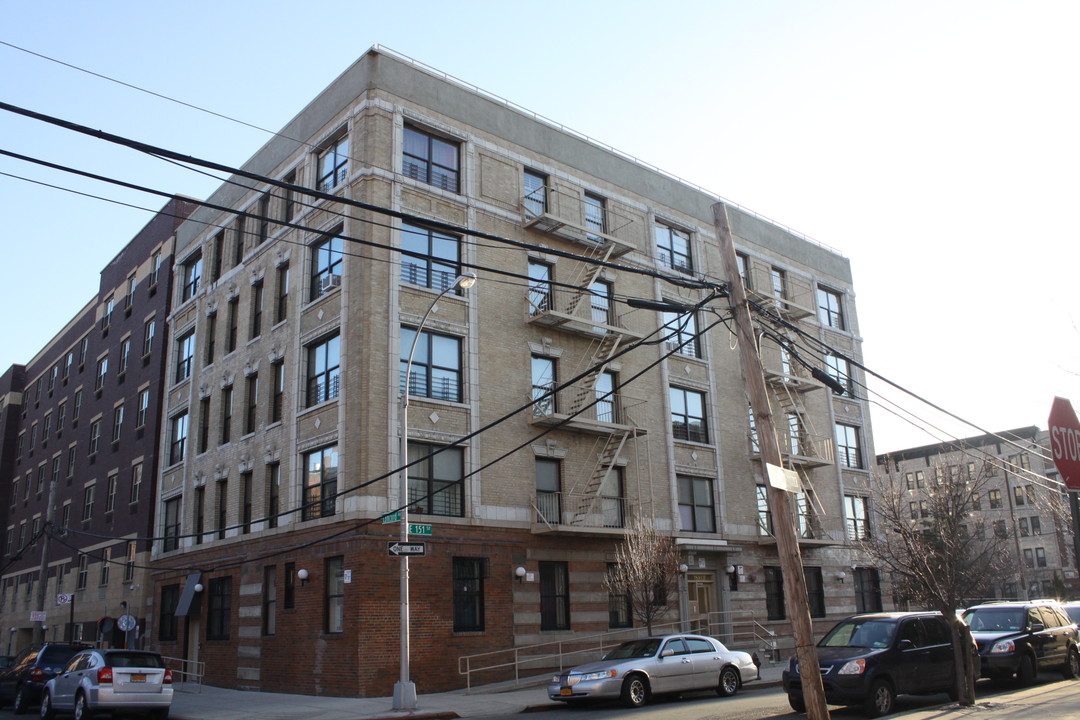 Wales Cluster in Bronx, NY - Foto de edificio