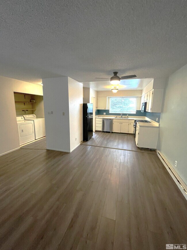 162 Smithridge Park in Reno, NV - Building Photo - Building Photo