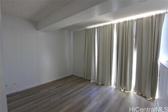 818 S King St in Honolulu, HI - Building Photo - Building Photo