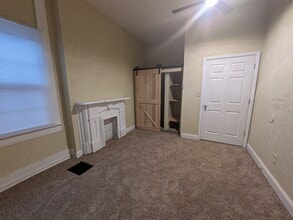 2319 W Muhammad Ali Blvd in Louisville, KY - Building Photo - Building Photo