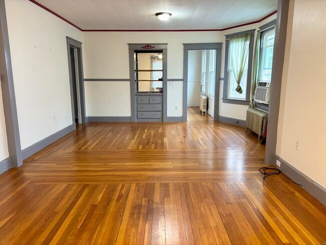 19 Darrow St in New London, CT - Building Photo - Building Photo