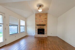 7804 Chimayo Cove in Austin, TX - Building Photo