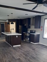 100 Deerwood Park in Centralia, IL - Building Photo