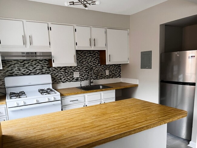 property at 4717 1st St SW