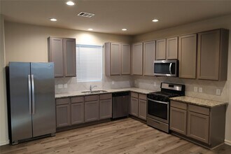 2522 Sturgeon Wy in Shenandoah, TX - Building Photo - Building Photo