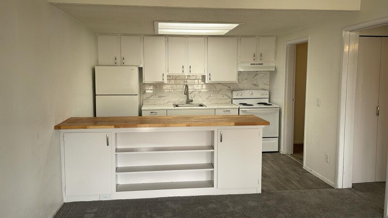 33305 Ryan Dr-Unit -117 in Leesburg, FL - Building Photo