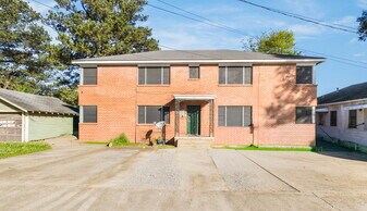 406 Silkwood St, Unit D in Lafayette, LA - Building Photo