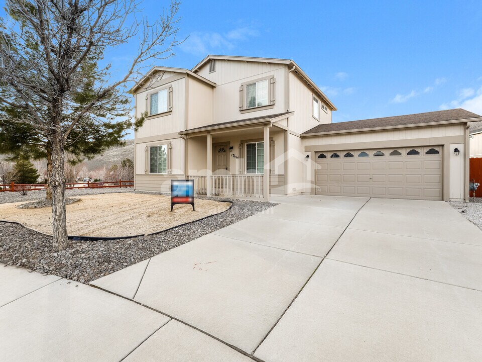 17660 Little Peak Ct in Reno, NV - Building Photo