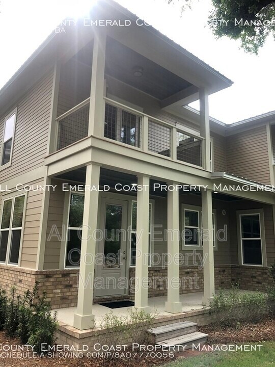 47 Palm St in Freeport, FL - Building Photo