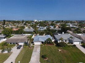 297 Monte Cristo Blvd in St. Petersburg, FL - Building Photo