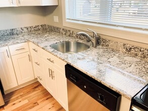 North East Apartment Community in Manchester, NH - Building Photo - Building Photo