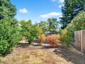 5794 Owl Hill Ave in Santa Rosa, CA - Building Photo - Building Photo