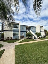 1561 NE 12th Terrace in Jensen Beach, FL - Building Photo