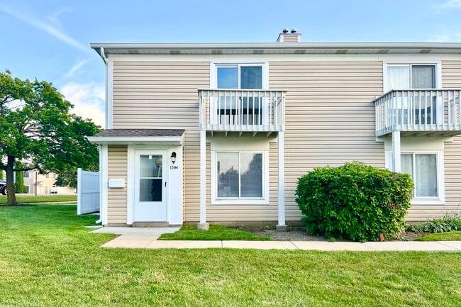 property at 1594 Cornell Cir