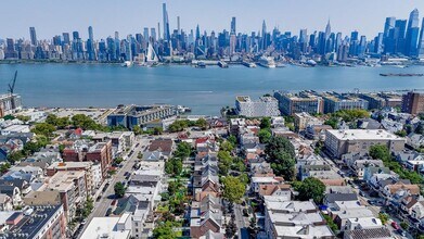 41 47th St in Weehawken, NJ - Building Photo - Building Photo