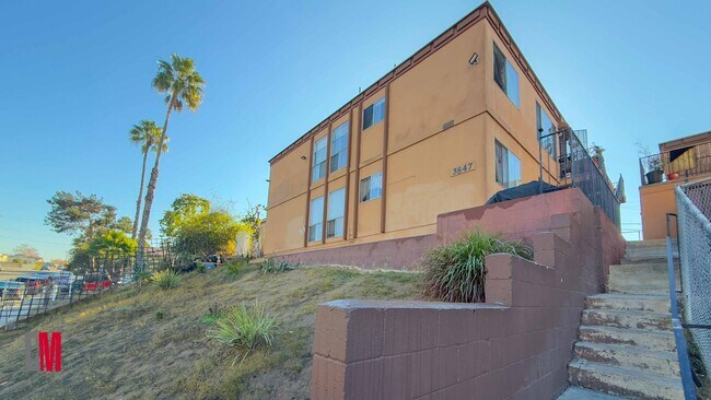 3847 Franklin Avenue in San Diego, CA - Building Photo - Interior Photo