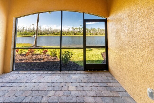 9723 Acqua Ct in Naples, FL - Building Photo - Building Photo