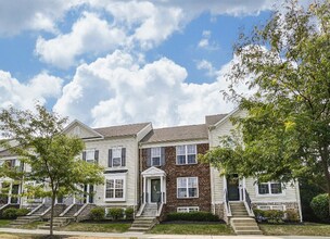 5655 Chippewa Falls St in Dublin, OH - Foto de edificio - Building Photo