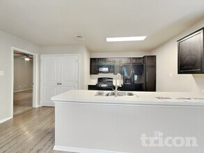 7419 Coral Bells Ct in San Antonio, TX - Foto de edificio - Building Photo